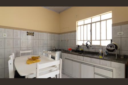 Casa à venda com 244m², 1 quarto e 1 vagaCozinha
