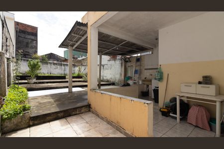 Casa à venda com 244m², 1 quarto e 1 vagaQuintal