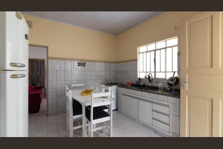 Casa à venda com 244m², 1 quarto e 1 vagaCozinha