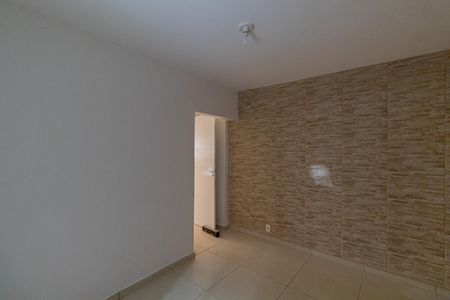 Casa para alugar com 70m², 2 quartos e 1 vaga Casa para alugar com 70m², 2 quartos e 1 vagaQuarto