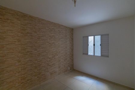 Casa para alugar com 70m², 2 quartos e 1 vaga Casa para alugar com 70m², 2 quartos e 1 vagaQuarto