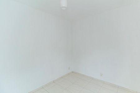 Sala de casa para alugar com 1 quarto, 55m² em Marechal Hermes, Rio de Janeiro