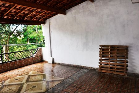 Casa à venda com 140m², 2 quartos e 2 vagasDetalhe - Varanda