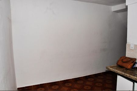 Casa à venda com 140m², 2 quartos e 2 vagasDetalhe - Cozinha