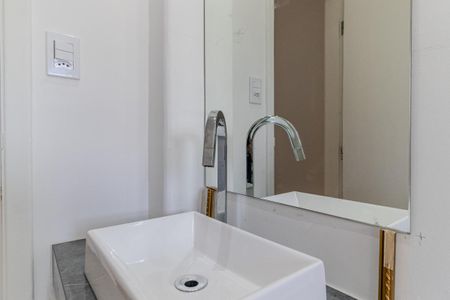 Banheiro Social de kitnet/studio para alugar com 1 quarto, 37m² em Vila Buarque, São Paulo