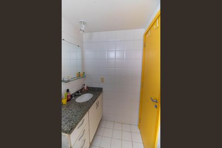 Apartamento à venda com 70m², 2 quartos e 1 vaga Apartamento à venda com 70m², 2 quartos e 1 vagaBanheiro da Suíte