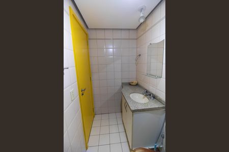 Apartamento à venda com 70m², 2 quartos e 1 vaga Apartamento à venda com 70m², 2 quartos e 1 vagaBanheiro Social