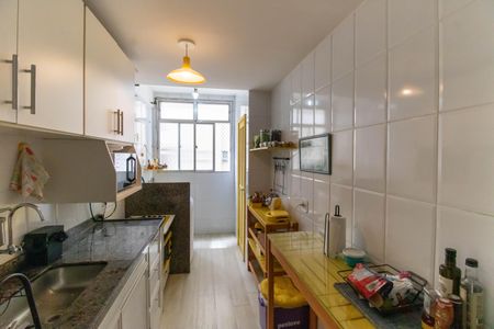 Apartamento à venda com 70m², 2 quartos e 1 vaga Apartamento à venda com 70m², 2 quartos e 1 vagaCozinha e Área de Serviço