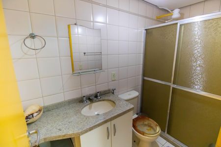 Apartamento à venda com 70m², 2 quartos e 1 vaga Apartamento à venda com 70m², 2 quartos e 1 vagaBanheiro Social