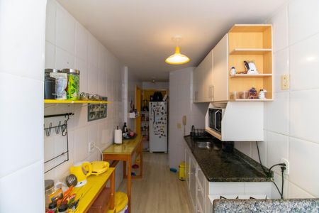 Apartamento à venda com 70m², 2 quartos e 1 vaga Apartamento à venda com 70m², 2 quartos e 1 vagaCozinha e Área de Serviço