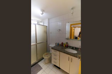 Apartamento à venda com 70m², 2 quartos e 1 vaga Apartamento à venda com 70m², 2 quartos e 1 vagaBanheiro da Suíte