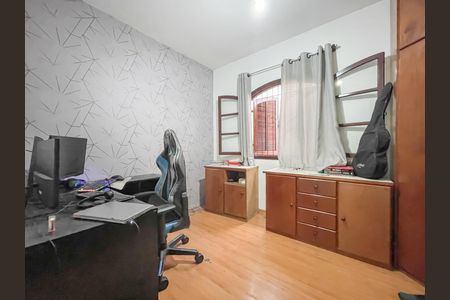 Casa à venda com 130m², 3 quartos e 2 vagasQuarto 3
