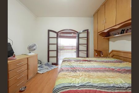 Casa à venda com 130m², 3 quartos e 2 vagasSuíte