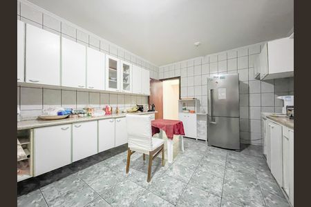Casa à venda com 130m², 3 quartos e 2 vagasCozinha