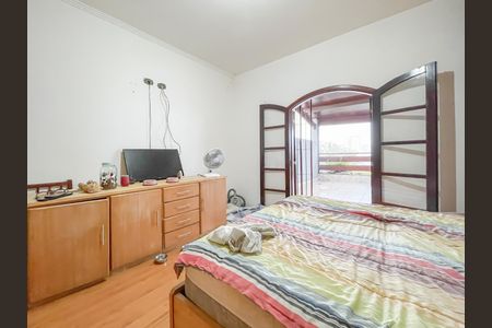 Casa à venda com 130m², 3 quartos e 2 vagasSuíte