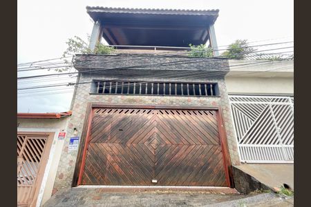 Casa à venda com 130m², 3 quartos e 2 vagasFachada
