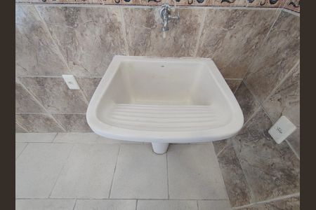 Casa de condomínio para alugar com 100m², 3 quartos e 1 vagaÁrea de Serviço