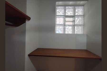 Casa de condomínio para alugar com 100m², 3 quartos e 1 vagaCloset