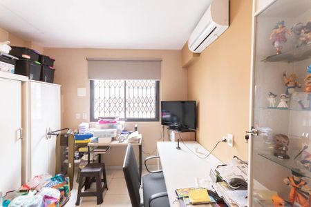 Apartamento à venda com 314m², 4 quartos e 2 vagasQuarto 