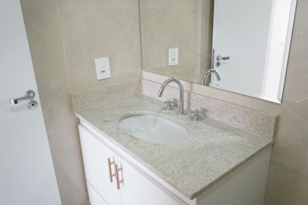 Apartamento para alugar com 65m², 2 quartos e 1 vagaBanheiro da Suíte