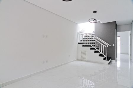 Casa à venda com 125m², 3 quartos e 2 vagasSala