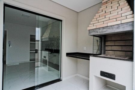 Casa à venda com 125m², 3 quartos e 2 vagasÁrea externa