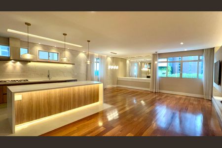 Sala de apartamento para alugar com 4 quartos, 180m² em Cerqueira César, São Paulo