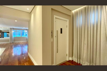 Hall de apartamento para alugar com 4 quartos, 180m² em Cerqueira César, São Paulo