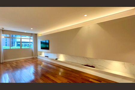 Sala de apartamento para alugar com 4 quartos, 180m² em Cerqueira César, São Paulo