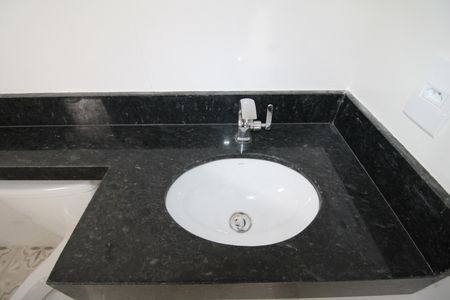 Casa à venda com 125m², 3 quartos e 2 vagasQuarto 3 - Banheiro