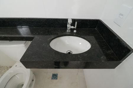 Casa à venda com 125m², 3 quartos e 2 vagasBanheiro da Suíte 2