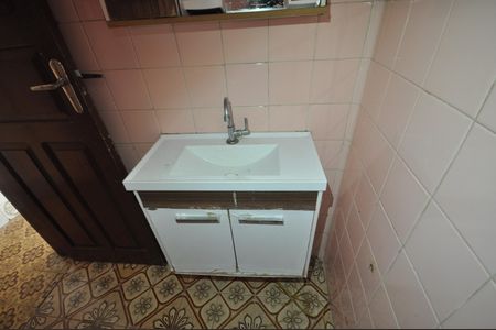 Casa à venda com 190m², 3 quartos e 2 vagasBanheiro 2