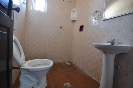 Casa à venda com 190m², 3 quartos e 2 vagasBanheiro 1