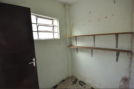 Casa à venda com 190m², 3 quartos e 2 vagasQuarto de serviço