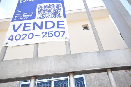Casa à venda com 190m², 3 quartos e 2 vagasPlaca