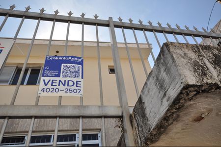 Casa à venda com 190m², 3 quartos e 2 vagasFachada