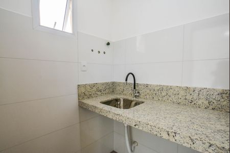 Apartamento à venda com 104m², 2 quartos e 1 vaga Apartamento à venda com 104m², 2 quartos e 1 vagaCozinha e Área de Serviço