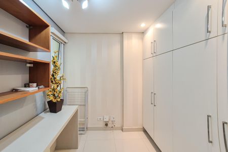 Apartamento à venda com 106m², 3 quartos e 2 vagasQuarto de Serviço