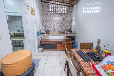 Apartamento à venda com 70m², 2 quartos e 1 vagaarea gourmet e de serviço