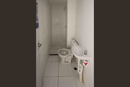 Apartamento para alugar com 34m², 2 quartos e sem vagaBanheiro