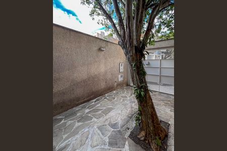 Casa à venda com 83m², 2 quartos e 1 vagaGaragem