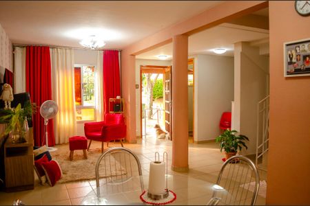 Casa de Condomínio para alugar com 3 quartos, 200m² em Setor Negrão de Lima, Goiânia