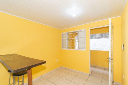 Sala de casa de condomínio para alugar com 2 quartos, 60m² em Medianeira, Porto Alegre