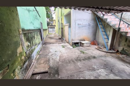 Casa à venda com 70m², 2 quartos e 1 vagaQuintal e garagem