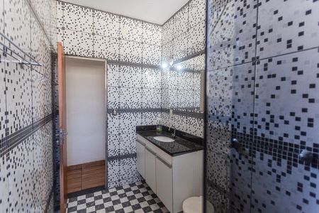 Casa para alugar com 290m², 7 quartos e 1 vaga Casa para alugar com 290m², 7 quartos e 1 vagaBanheiro Social