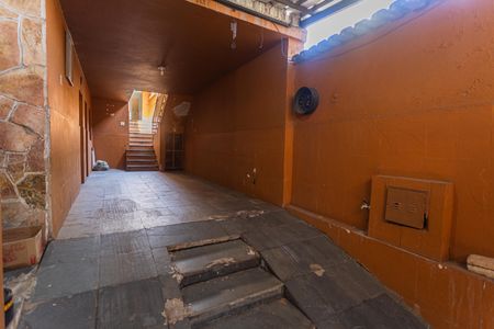 Casa para alugar com 290m², 7 quartos e 1 vaga Casa para alugar com 290m², 7 quartos e 1 vagaGaragem/Entrada