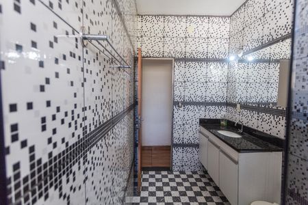 Casa para alugar com 290m², 7 quartos e 1 vaga Casa para alugar com 290m², 7 quartos e 1 vagaBanheiro Social