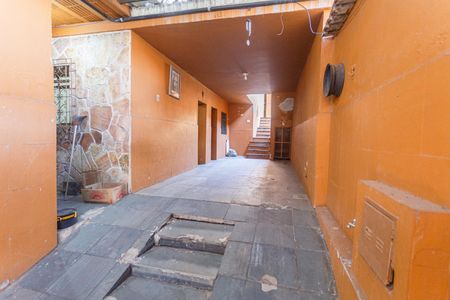 Casa para alugar com 290m², 7 quartos e 1 vaga Casa para alugar com 290m², 7 quartos e 1 vagaGaragem/Entrada