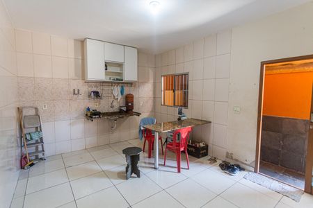 Casa para alugar com 290m², 7 quartos e 1 vaga Casa para alugar com 290m², 7 quartos e 1 vagaCozinha