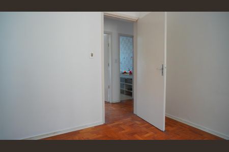 Quarto 1 de apartamento para alugar com 2 quartos, 68m² em Azenha, Porto Alegre